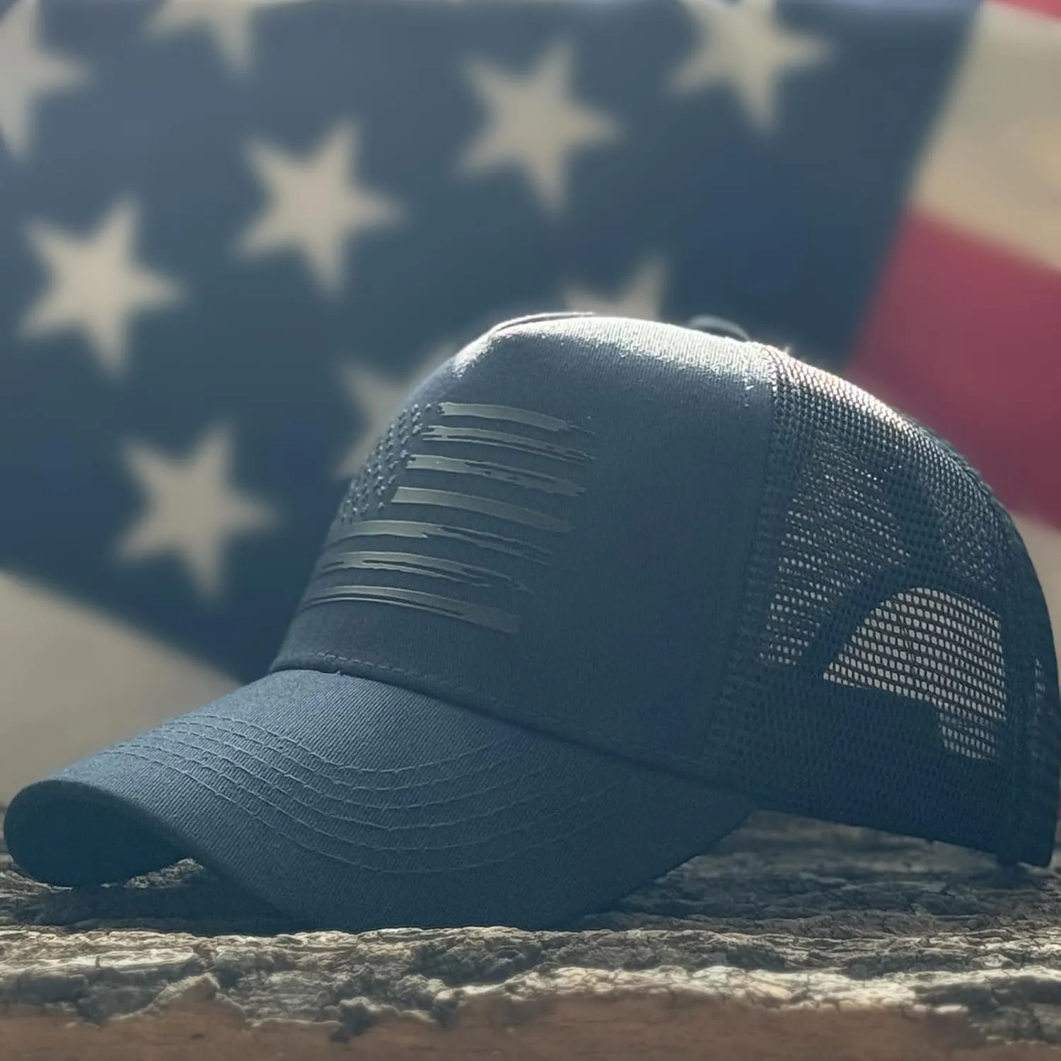 American Flag Trucker Hats, USA hat for Men and Women - Adjustale Baseball Cap, Outdoor Mesh Snap Back - for Daily Use