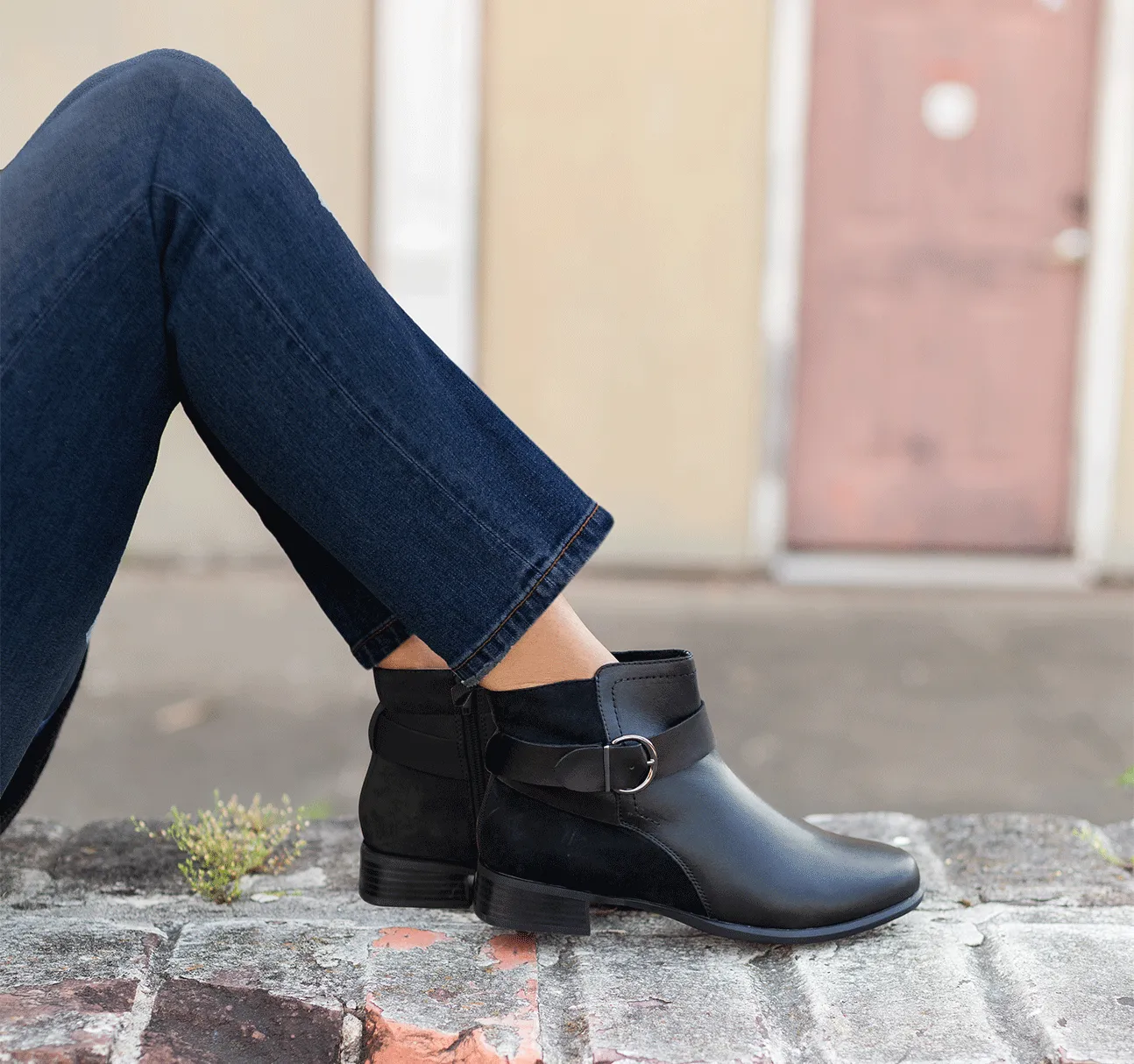 CHESTNUT-BLACK COMBO